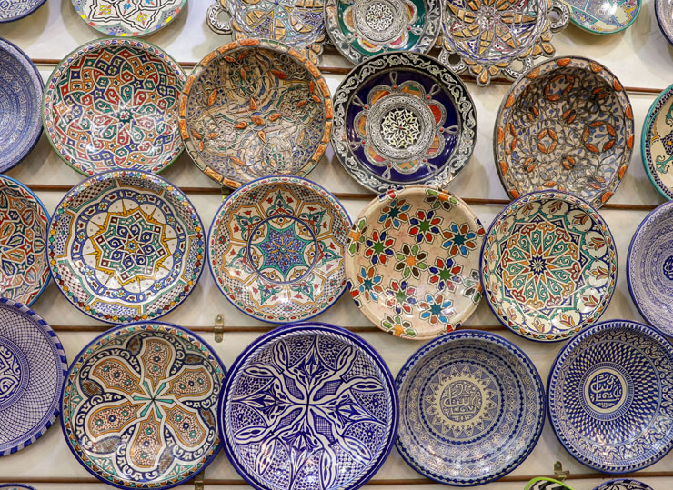 Glazed tiles and Çini art